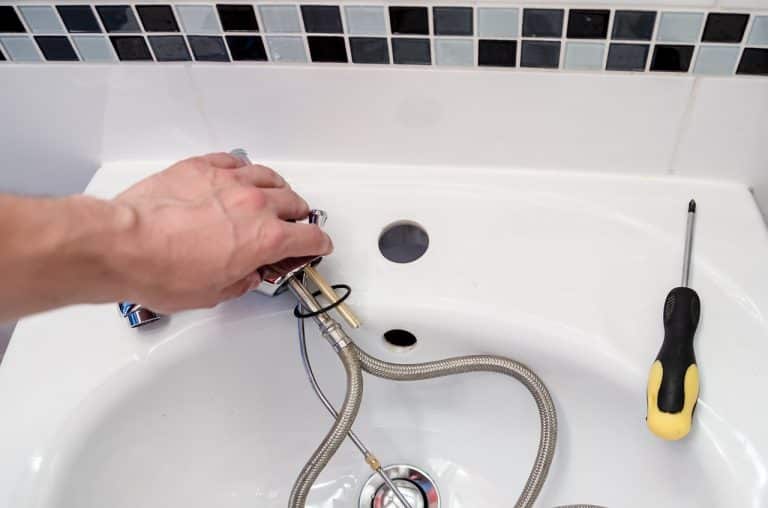 Pourquoi choisir un professionnel pour un dépannage en plomberie ?