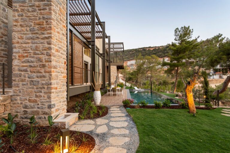Pourquoi opter pour une piscine à débordement dans votre jardin ?