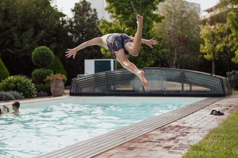 Comment rénover efficacement une piscine ?