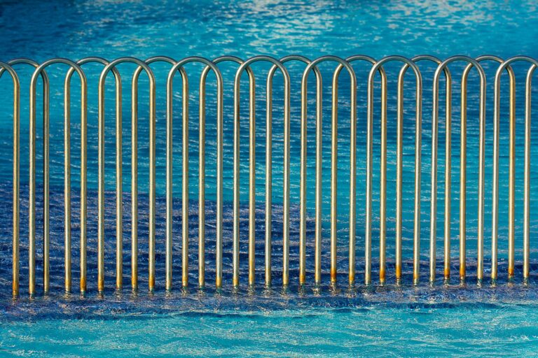 Comment rendre votre piscine à la fois sécurisée et esthétique ?