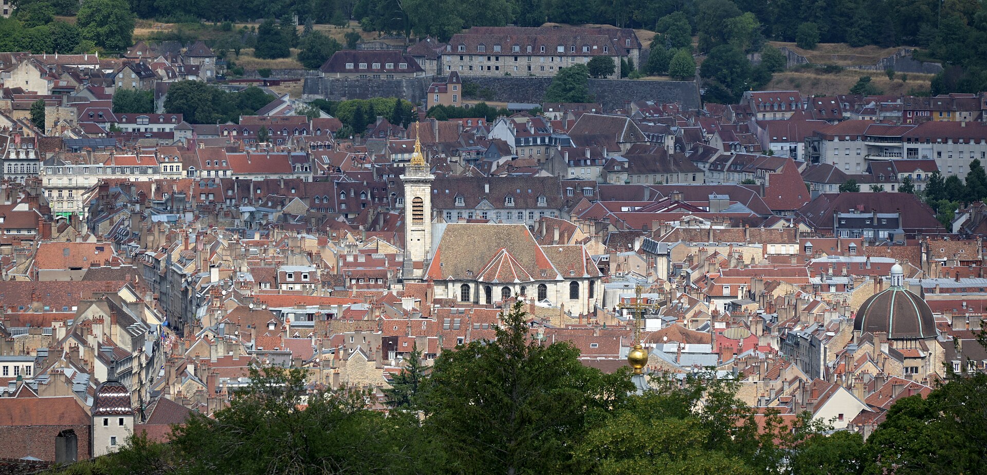À Besançon, les maisons grimpent, les taux de prêt aussi